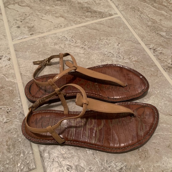 Sandals - Picture 3 of 4